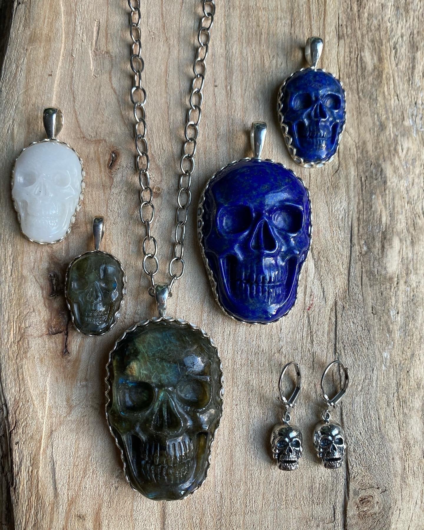 Skull necklace online jewelry